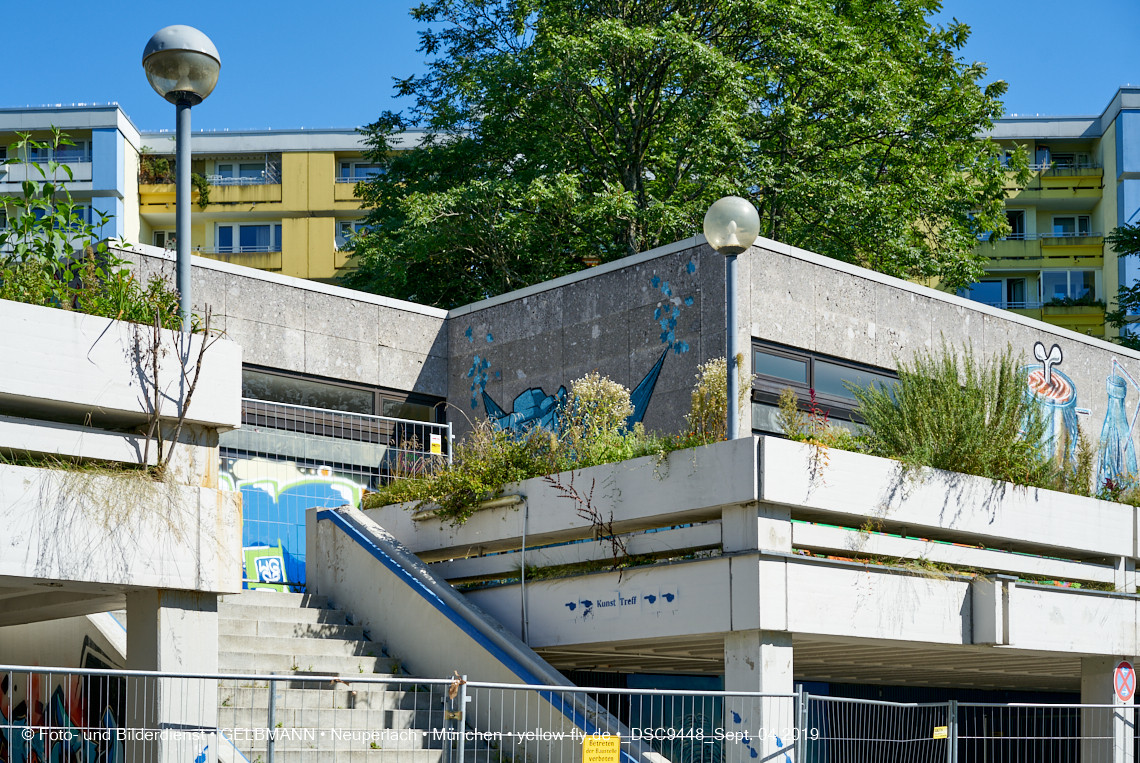 04.09.2019 - Einkaufs- und Wohnzentrum Quiddestraße in Neuperlach